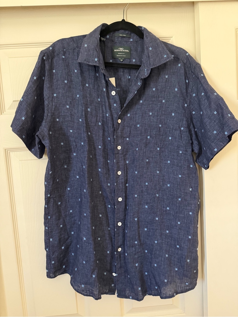 Rodd & Gunn Navy Short-Sleeve Button-Down with Light Blue Dot Pattern